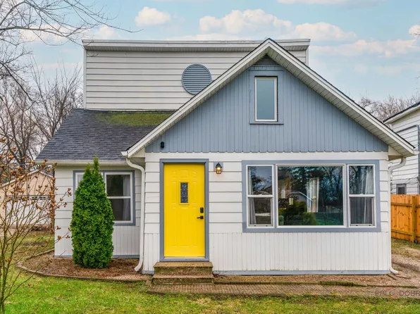 25067 W Petite Ave, Antioch, IL 60002