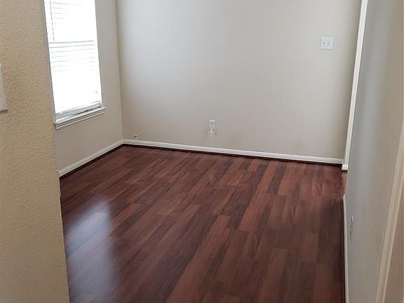 5th image of 9226 Grove Haven Dr
