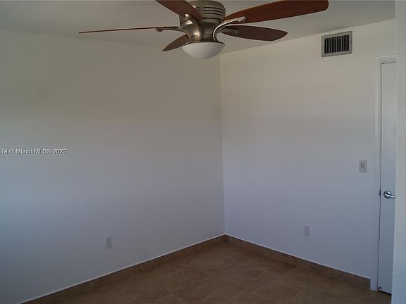 4th image of 855 Euclid Ave APT 404