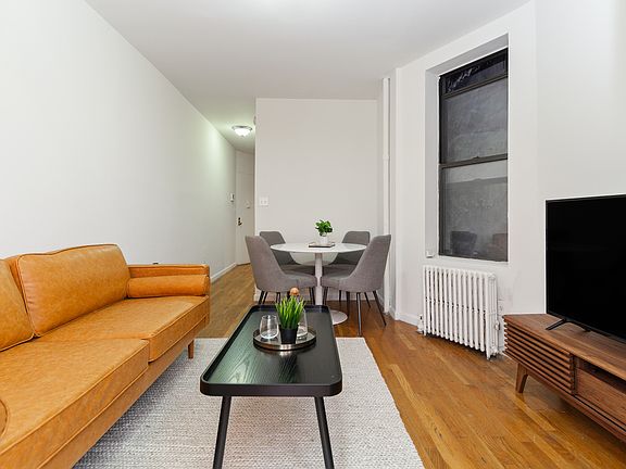 3rd image of 223 E 85th St #5B