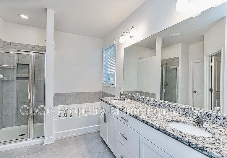 110 Northwild Dr — Photo 17