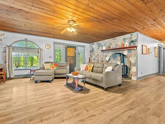4th image of 4211 S Lyons Rd