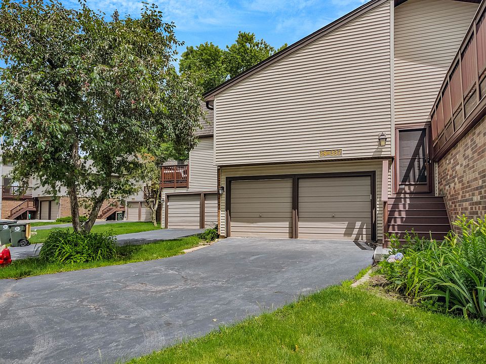 1st image of 29W337 White Oak Dr
