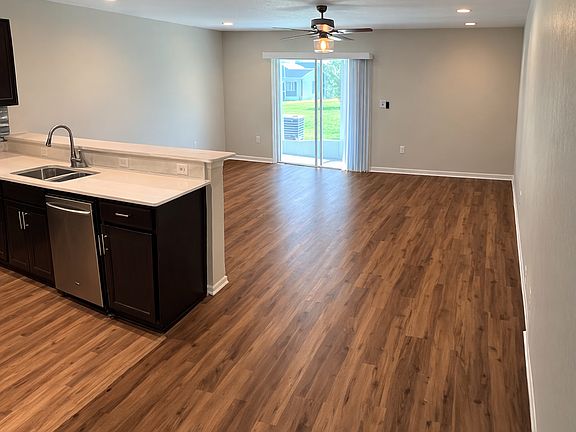 3rd image of 2949 Fieldwood Cir
