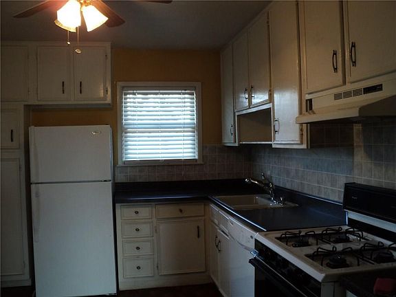 2nd image of 1281 Buccaneer Dr