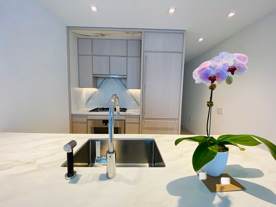 1st image of 138 E 50th St APT 30B