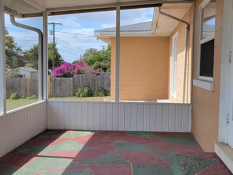 842 Hillside Ave — Photo 12