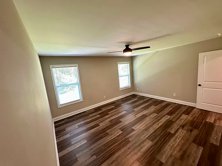 1729 White Rd — Photo 9