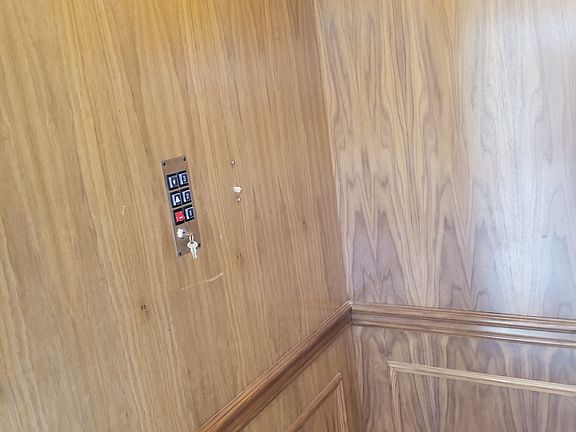 elevator to all 3 floors