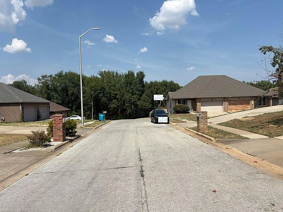 4th image of 3359 S Parkmont Ct