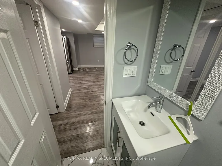 7 Vista Green Cres #BSMNT — Photo 9