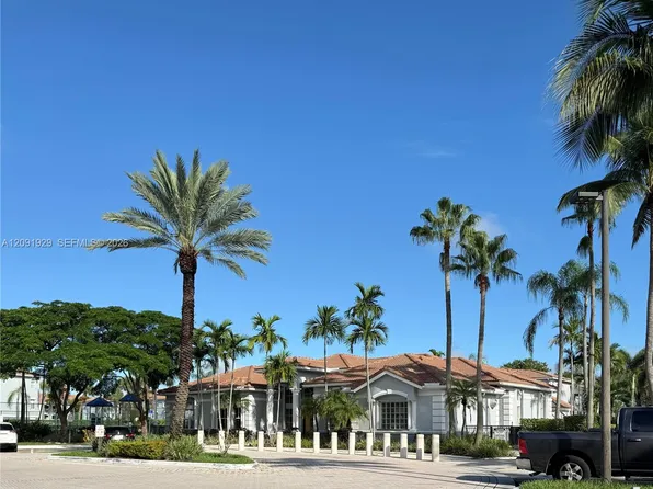 9650 NW 2nd St #4205, Hollywood, FL 33024