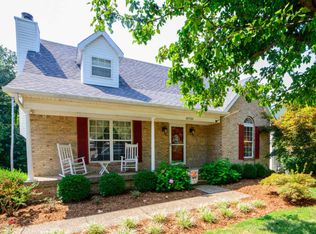 10720 Hickory Cove Ct, Louisville, KY 40241