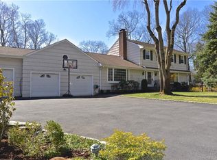 222 Rocky Rapids Rd, Stamford, CT 06903