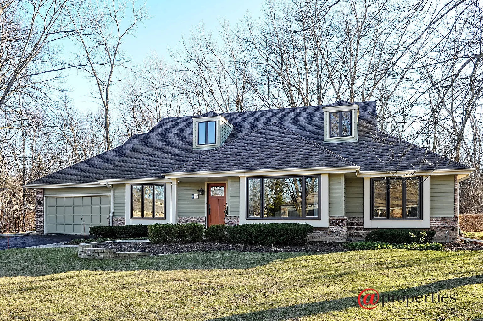 17 Windsor Dr photo 1