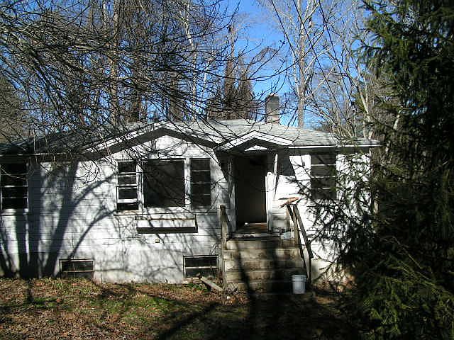 2nd image of 41 Ed Norton Rd