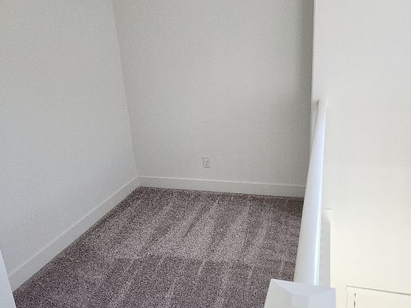 5th image of 4032 Barbary Way
