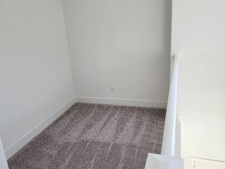 4032 Barbary Way — Photo 5
