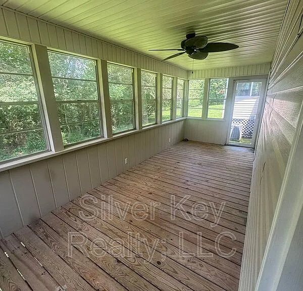 136 S Matlock Ave — Photo 22