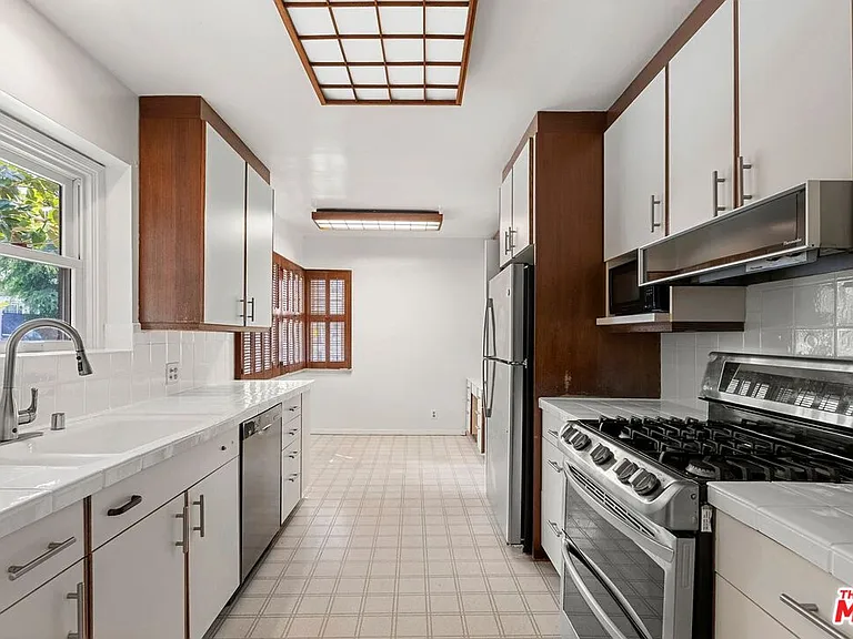 10593 Wilkins Ave — Photo 8