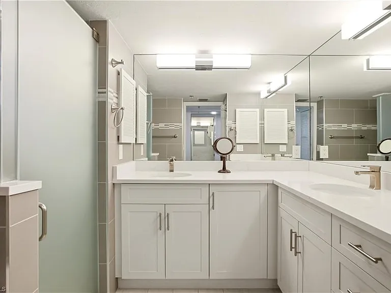 5550 Heron Point Dr #503 — Photo 18