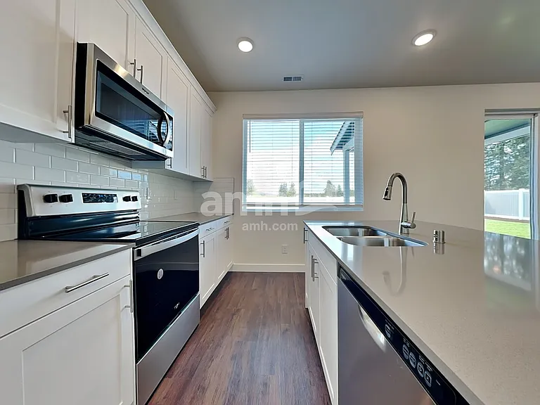 7703 Verona Loop SW — Photo 3