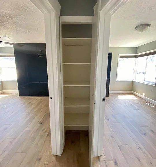 348 E Hollywood Ave — Photo 15