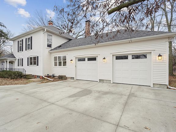 2nd image of 411 Oliver Ave