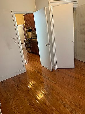 3rd image of 11 Stanton St #2C2