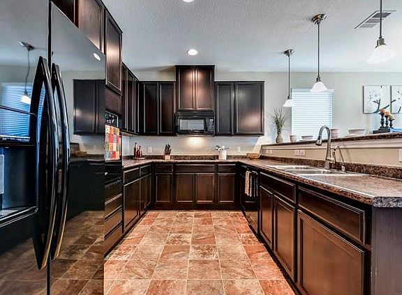 2nd image of 913 Oatmeal Dr