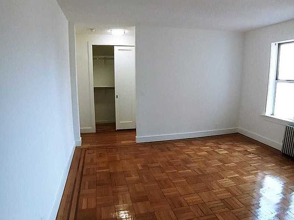 5th image of 2100 Beekman Pl #6BB