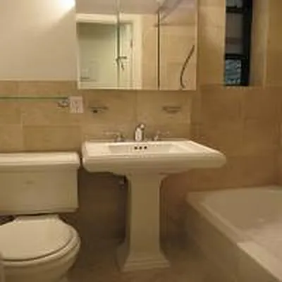 Rented by TAG Real Estate | media 42