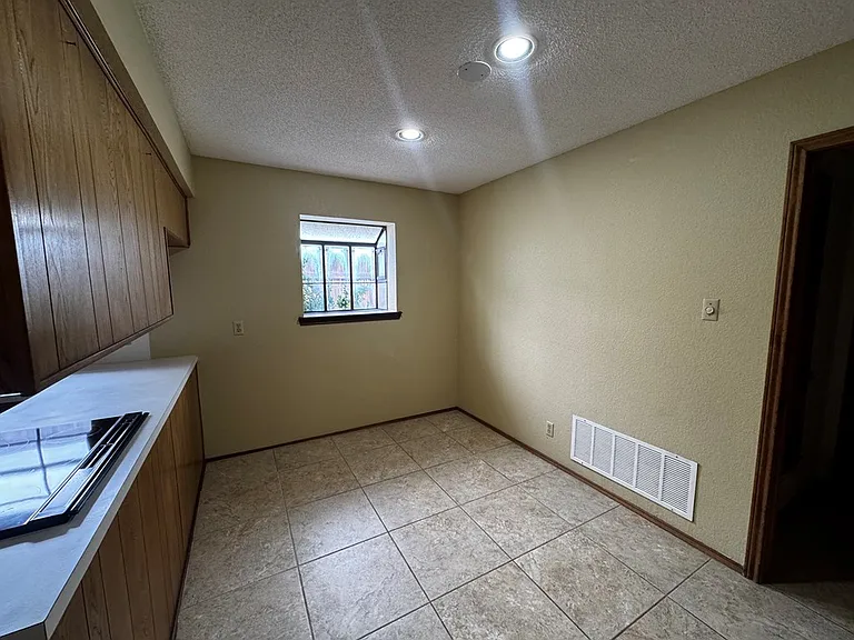 2606 Keswick Cv — Photo 4