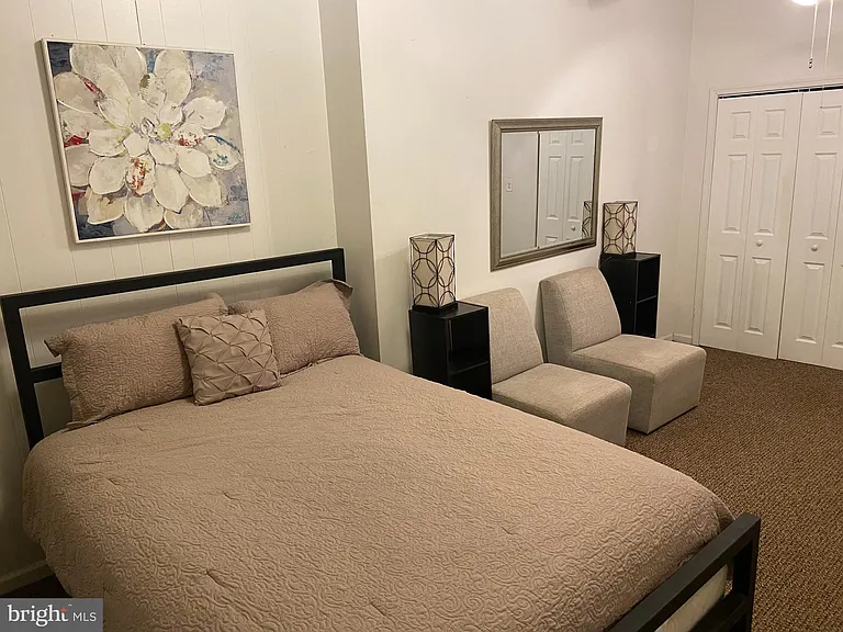 1808 W Diamond St #1 — Photo 9