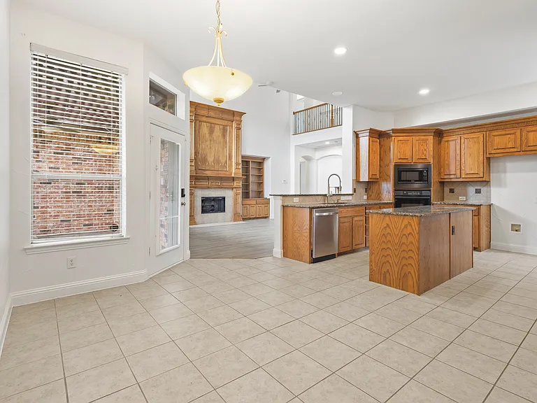 2127 Estes Park Dr — Photo 6