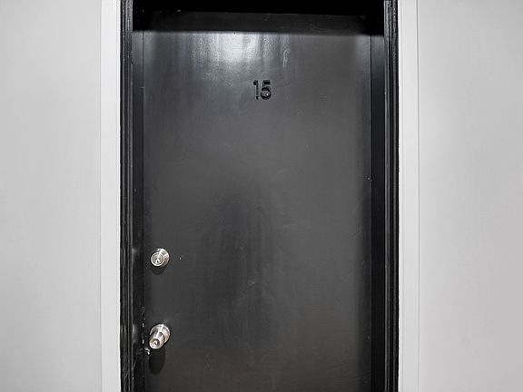 2nd image of 542 Glenrock Ave #15
