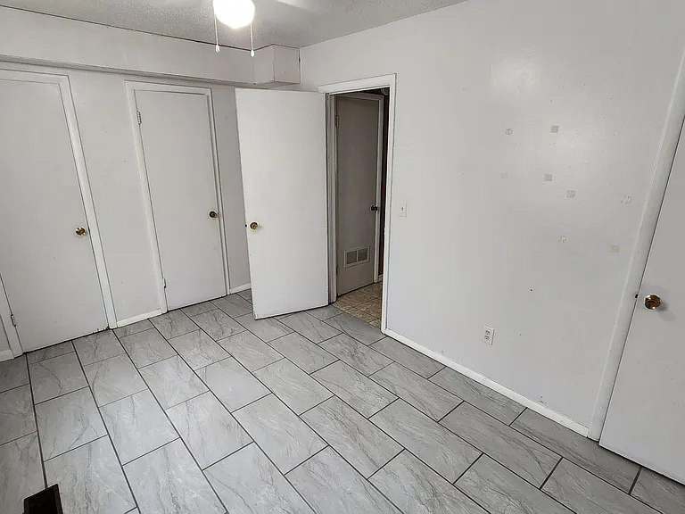 301 N University Dr #7 — Photo 18