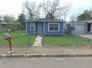 910 Sonora St, Mission, TX 78572