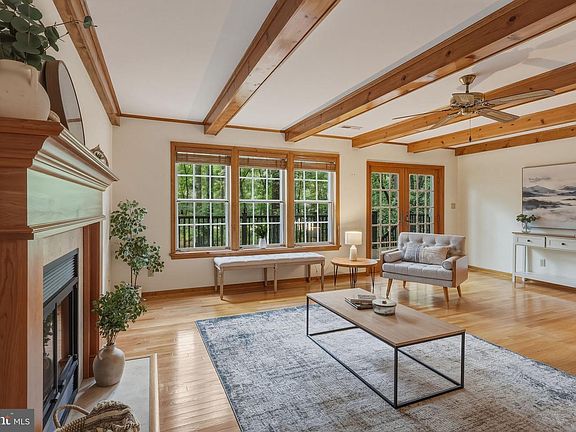 3rd image of 44555 Aspen Ln