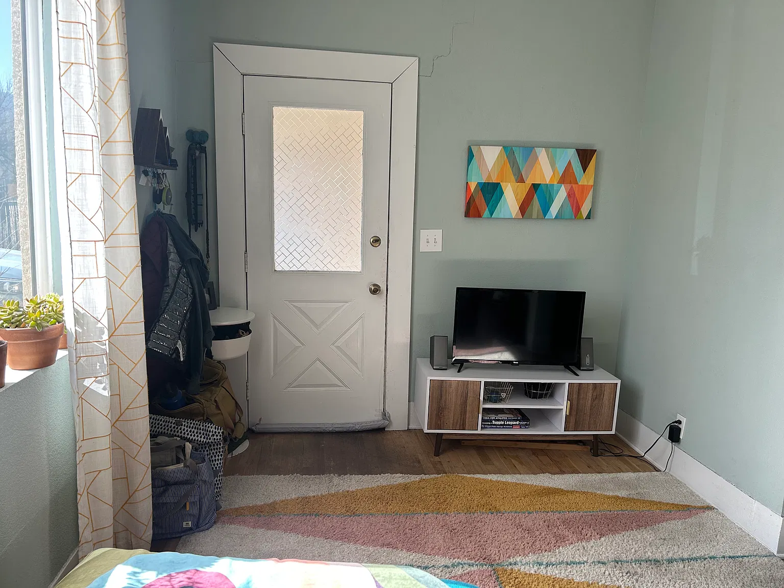 2 bed, 705 sqft, $1,599 — Photo 4
