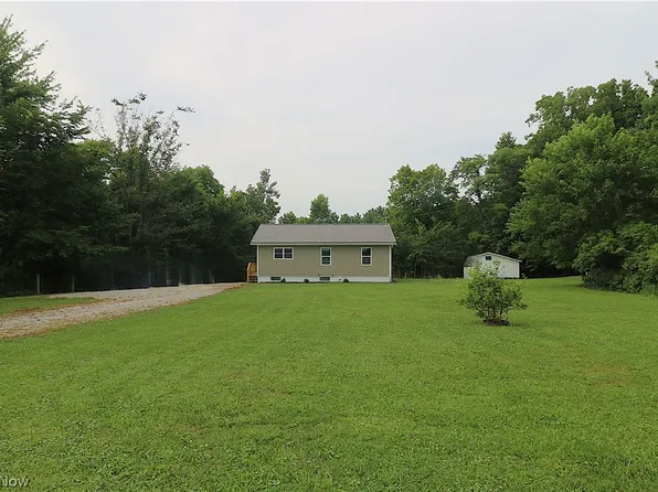 5236 Zenobia Rd, Wakeman, OH 44889