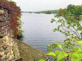 48 Witte Rd, Hewitt, NJ 07421