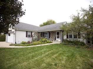 625 Chadwick Dr, Watertown, WI