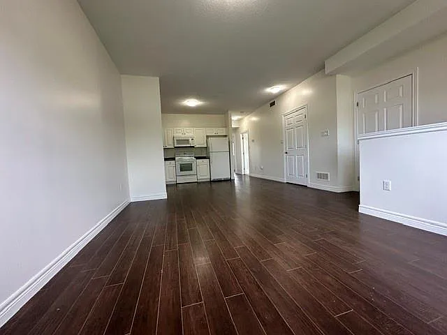 614 Scenic Dr #614 — Photo 5