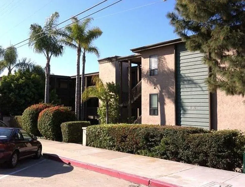 2960 Union St — Photo 1