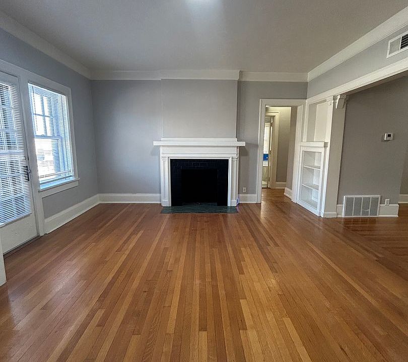 1st image of 3871 Farnam St APT 3