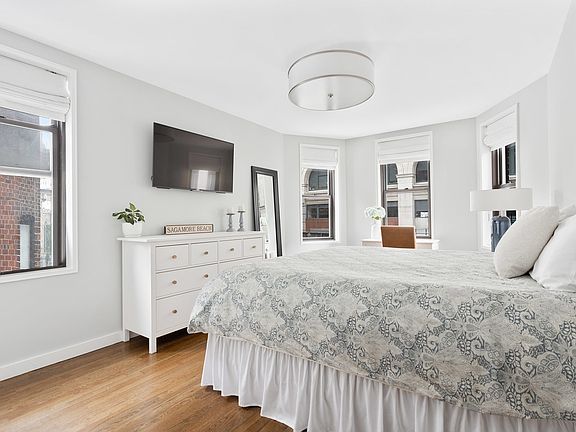 5th image of 60 9th Ave APT 204
