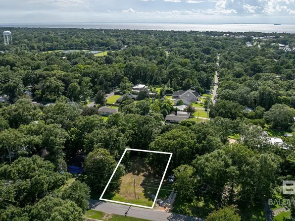 54 S Ingleside St #7, Fairhope, AL 36532