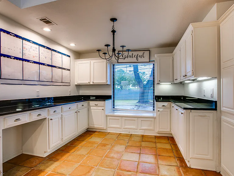 5815 Walnut Hill Ln — Photo 29
