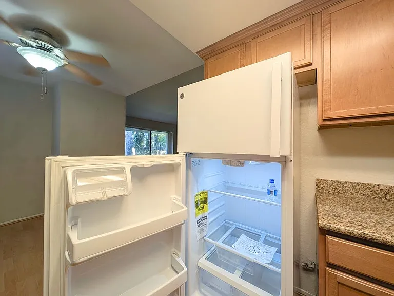 1965 Coulston St #10 — Photo 30